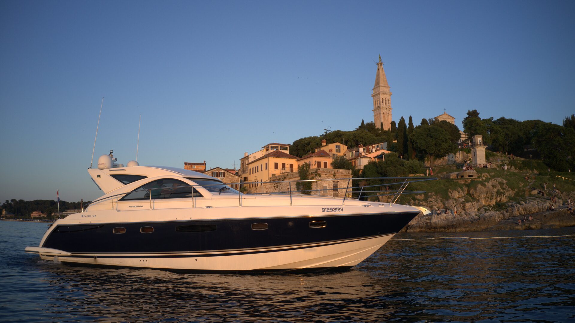 Premium Speedboat