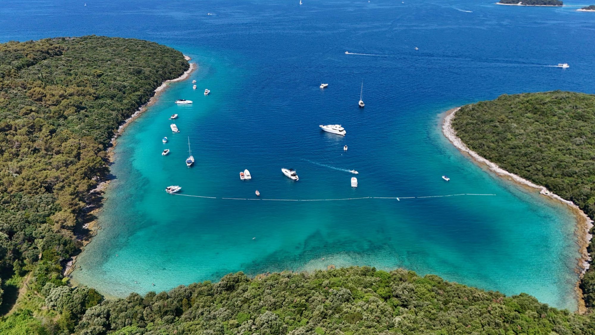 Yacht Day Tour · 12h